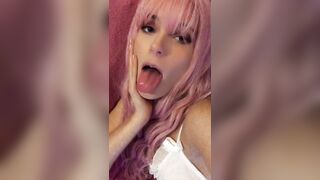 kara likerman - Pink haired baby girl chatting cutely with chat