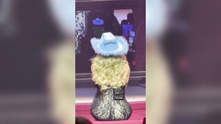 sabrina carpenter - charming blonde sings on stage