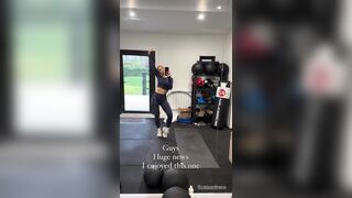 frankie bridge - A little girl at the gym dances for the camera