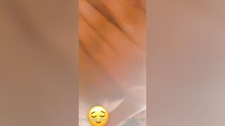 briannajhanaeee - bitch shows her pussy and masturbates with her fingers