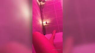 ukdreamx - Young babe in the bath teasing in front of the camera